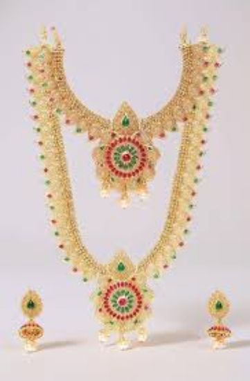 Picture of ladies necklace