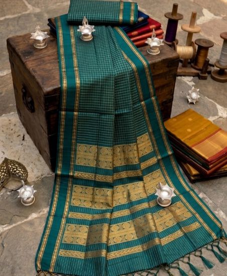 Picture of Premium korval checked handloom cotton saree